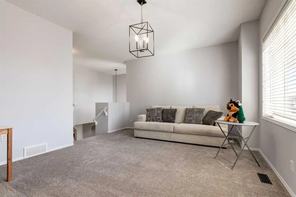 90 Tuscany Springs Hill NW