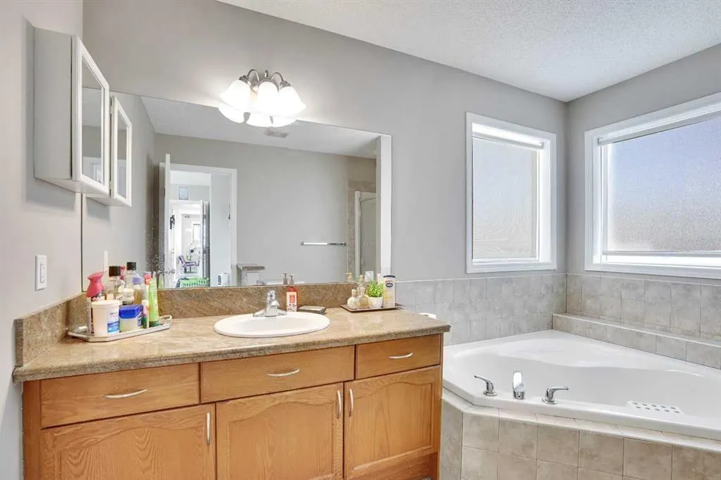 155 Covepark Green NE