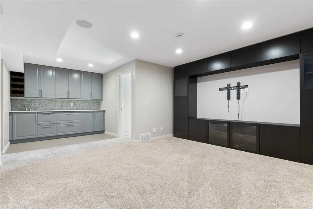 64 Sage Berry Road NW