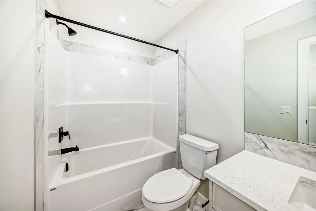 1001 Reynolds Crescent SW