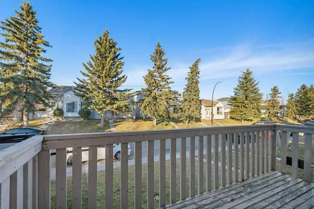 53,55 Dovercliffe Way SE