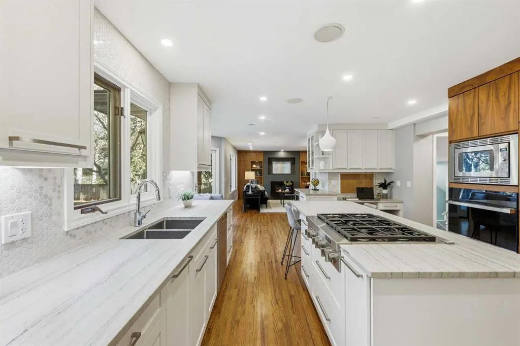 723 Willamette Drive SE