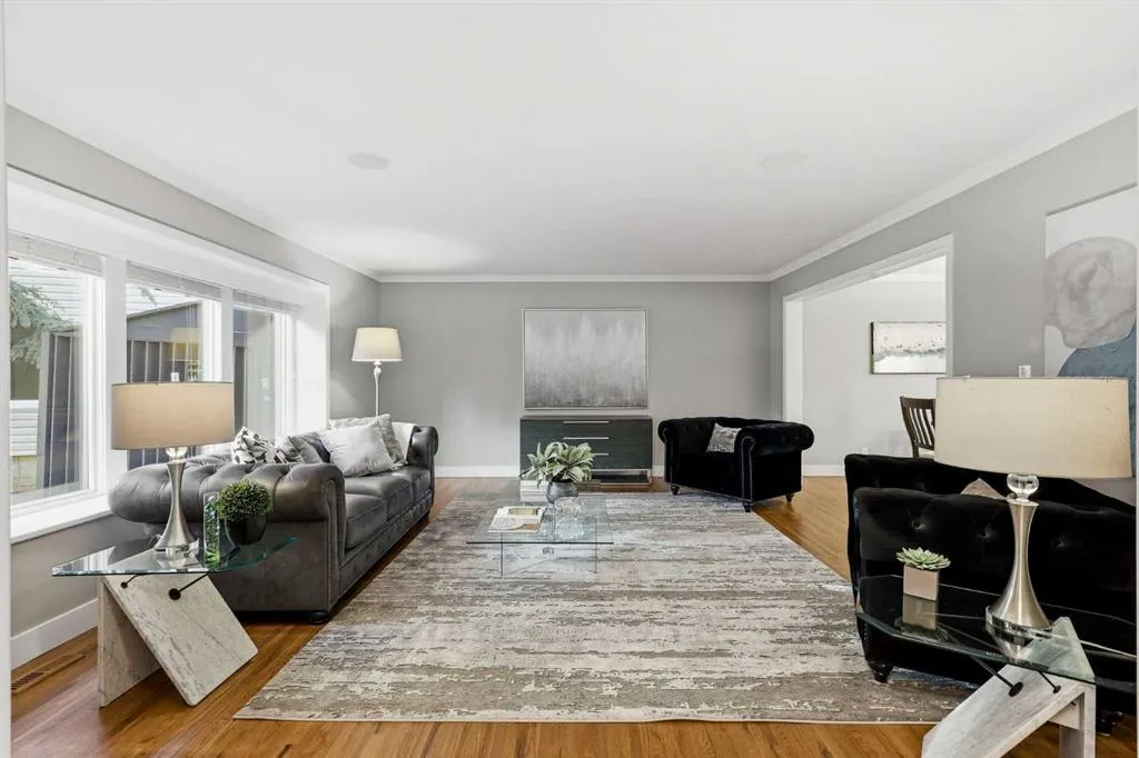 723 Willamette Drive SE