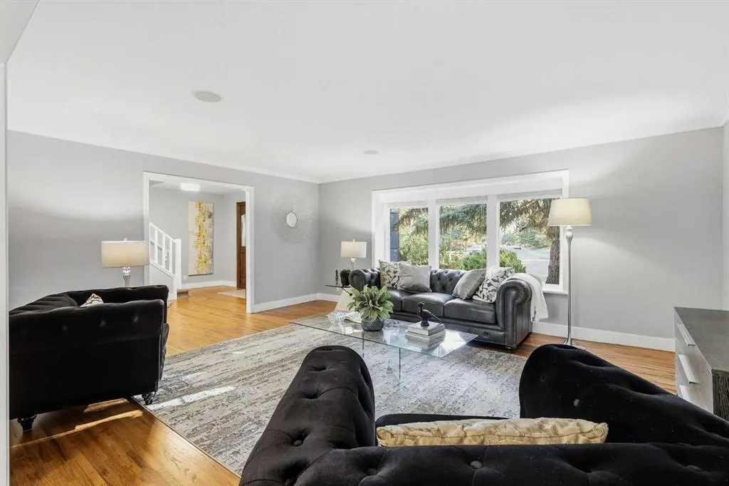 723 Willamette Drive SE