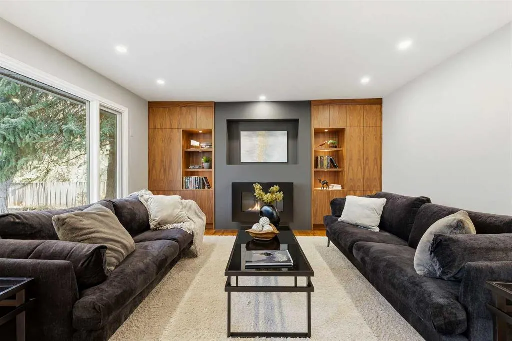 723 Willamette Drive SE