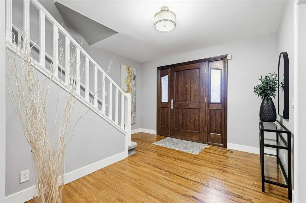 723 Willamette Drive SE