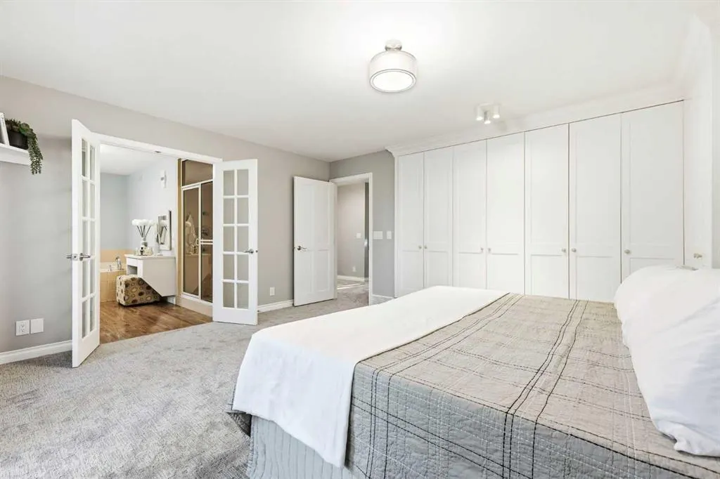 723 Willamette Drive SE