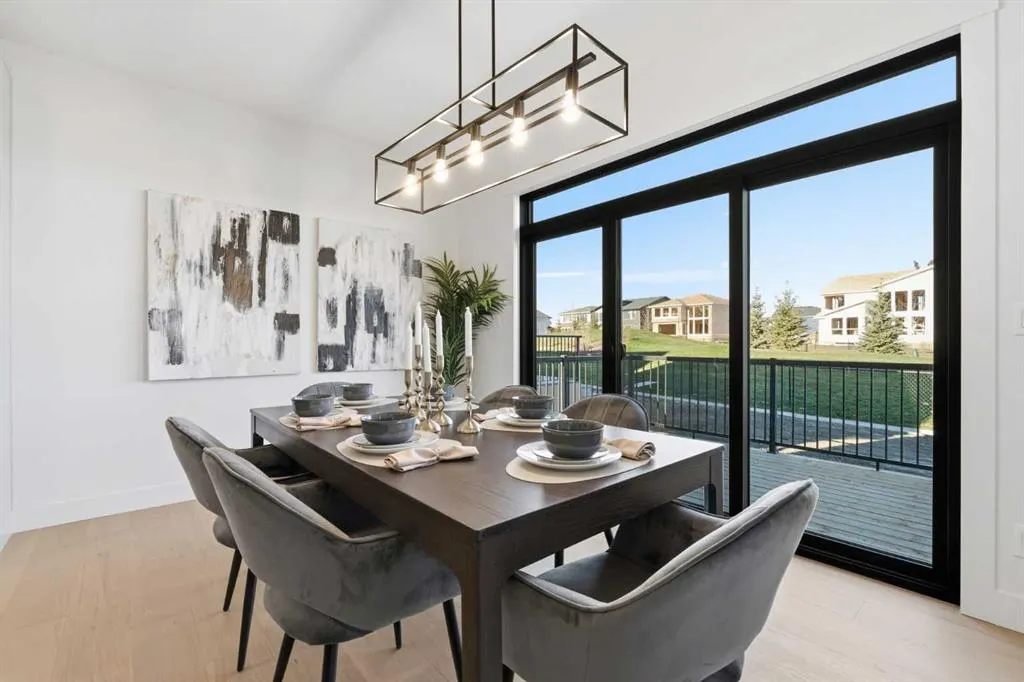 11 Rowmont Gardens NW