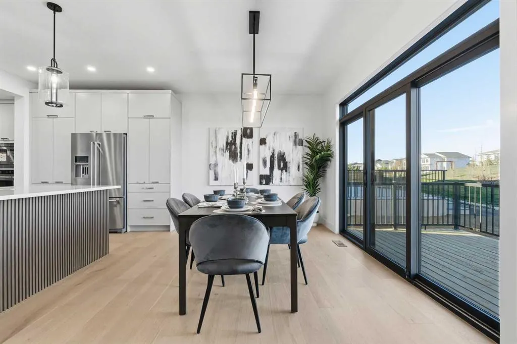 11 Rowmont Gardens NW