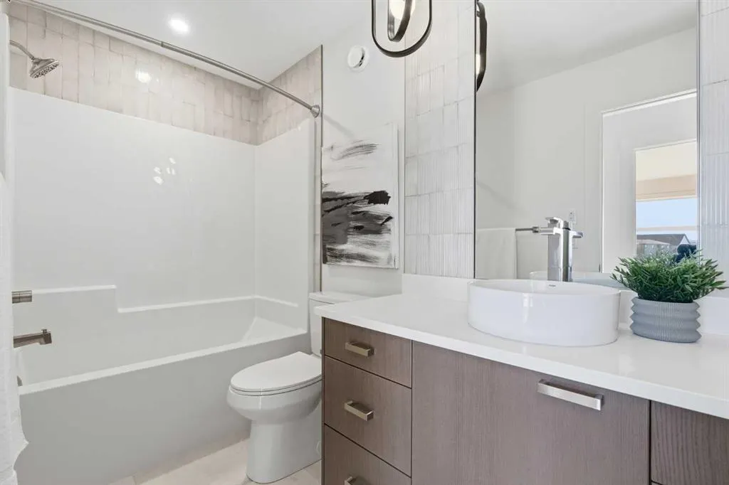 11 Rowmont Gardens NW