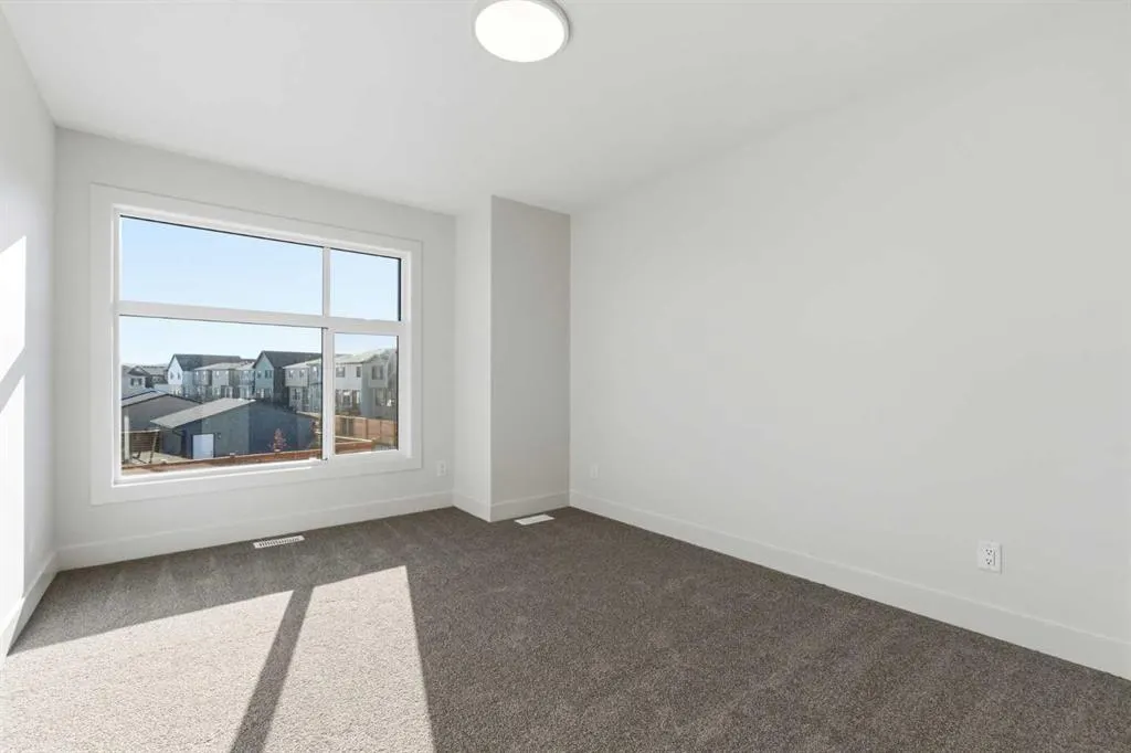 11 Rowmont Gardens NW