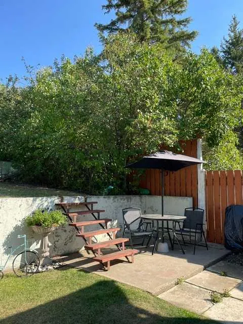 11409 103 Street Street