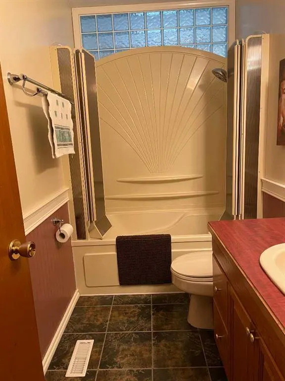 11409 103 Street Street