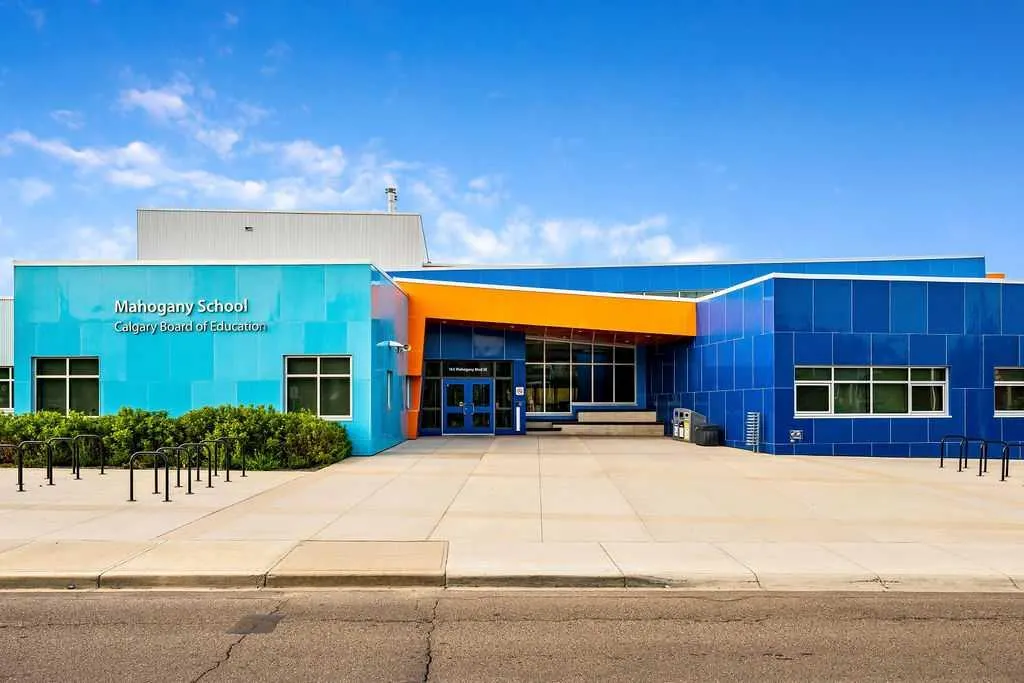 37 Marquis Common SE