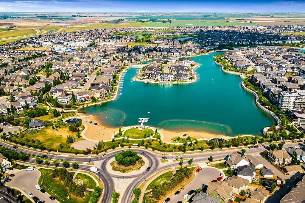 37 Marquis Common SE