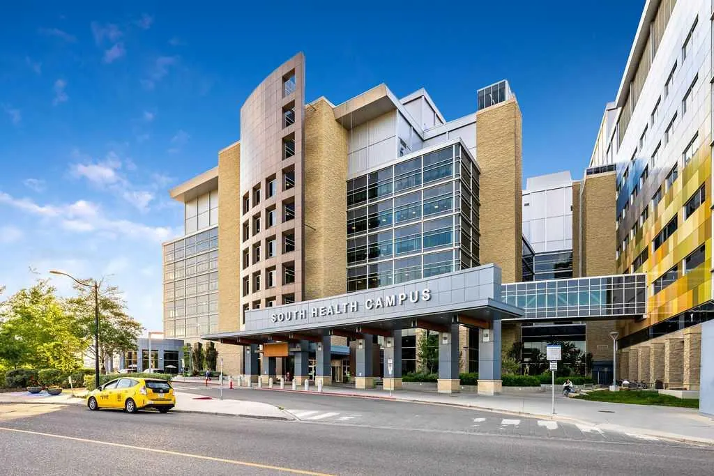 37 Marquis Common SE