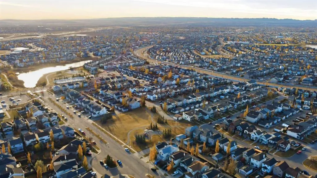 196 Copperstone Terrace SE