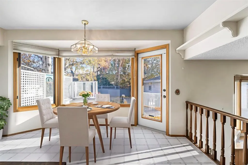 3375 Breton Close NW