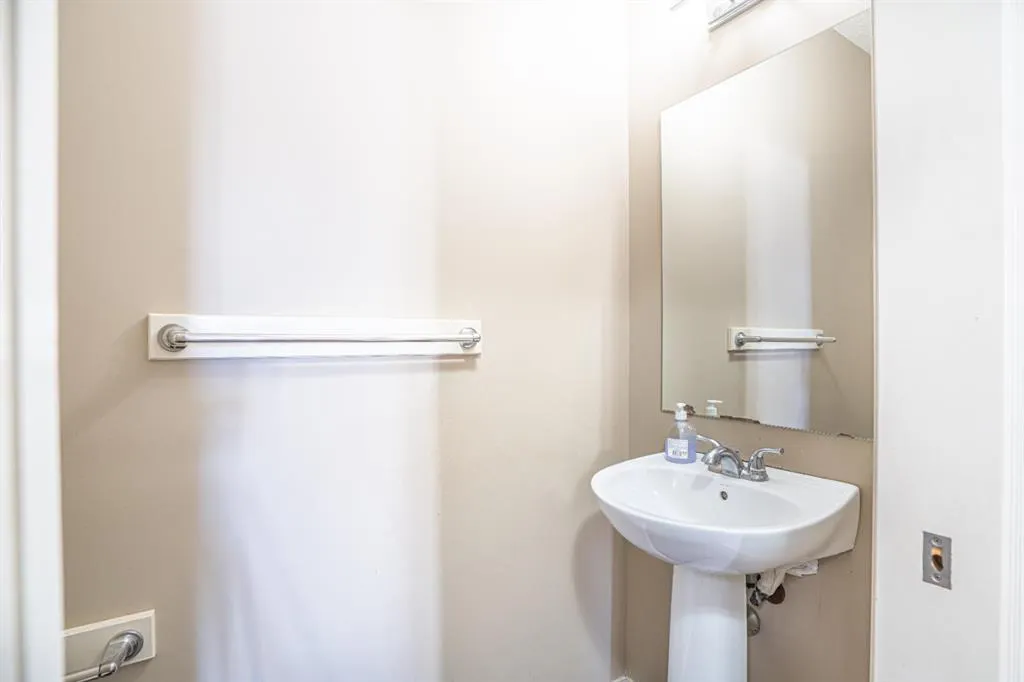 269 Skyview Shores Manor NE