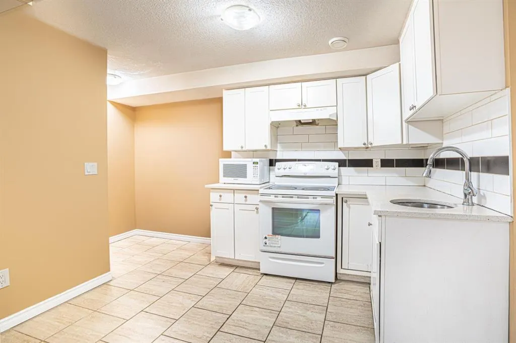 269 Skyview Shores Manor NE