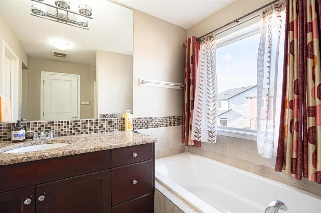 269 Skyview Shores Manor NE