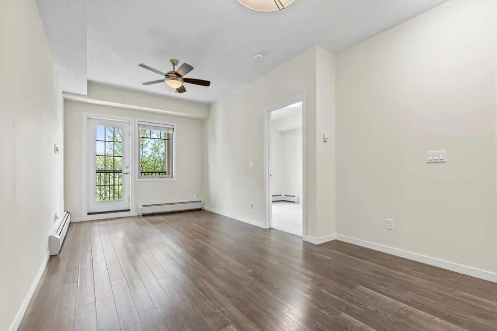 10 Mahogany Mews SE, #218