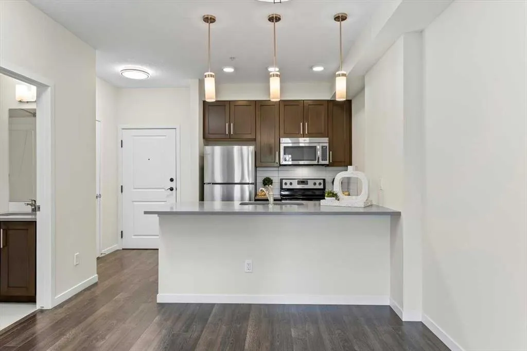 10 Mahogany Mews SE, #218