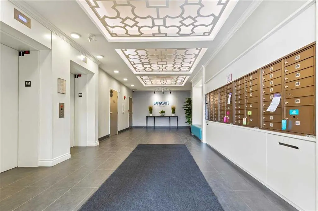 10 Mahogany Mews SE, #218