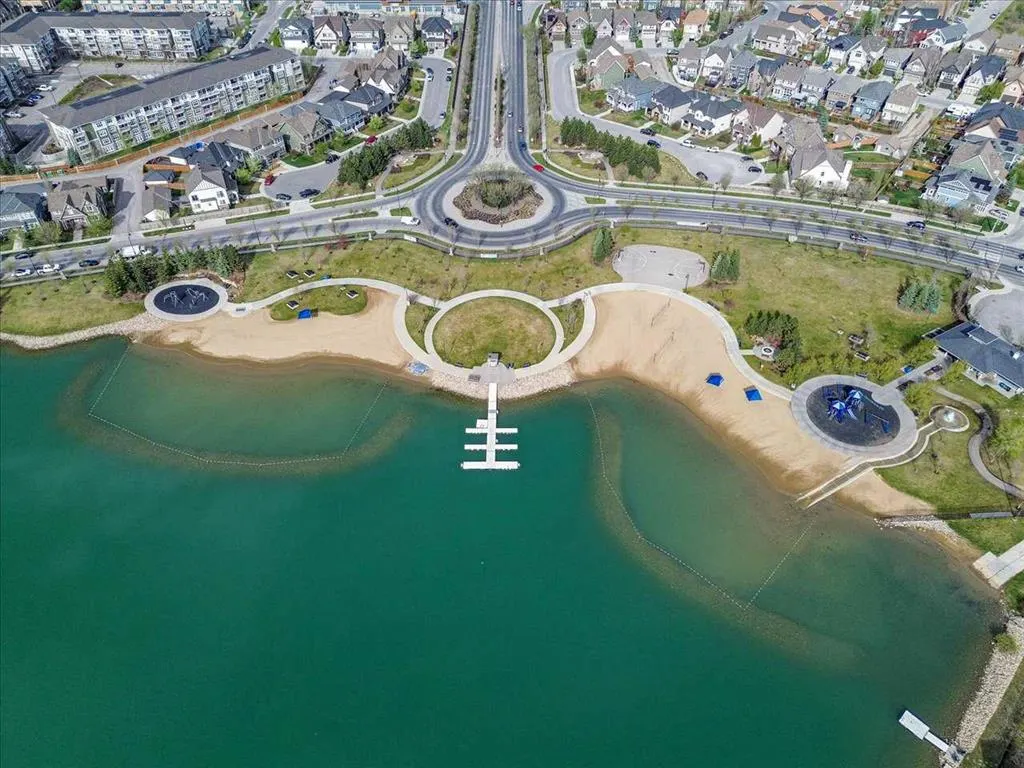 10 Mahogany Mews SE, #218