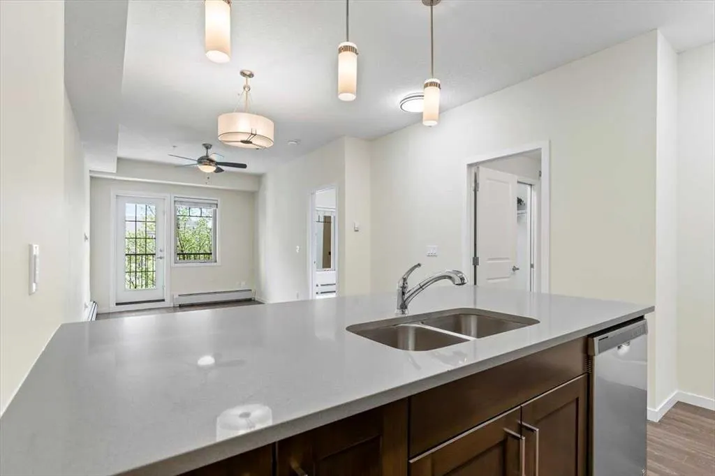 10 Mahogany Mews SE, #218