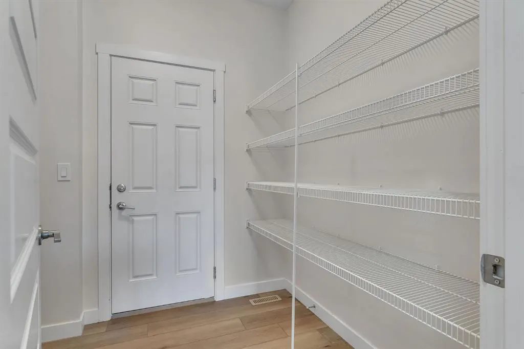 1489 Bayview Point SW