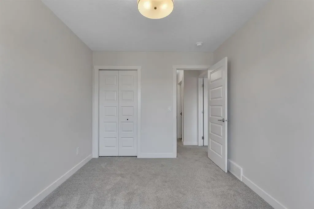 1489 Bayview Point SW