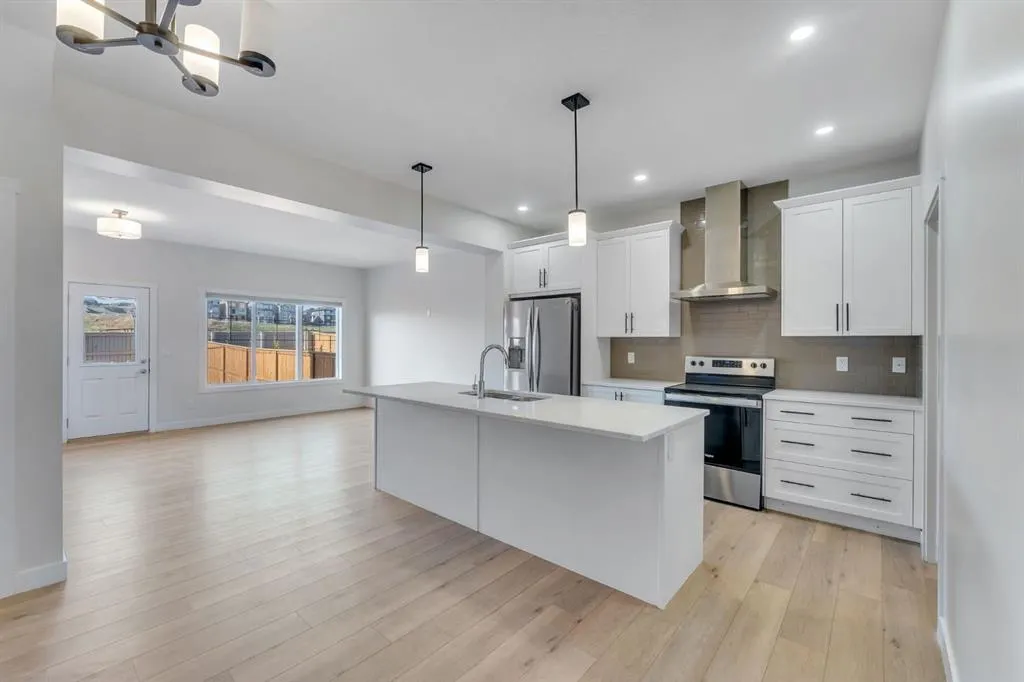 1489 Bayview Point SW