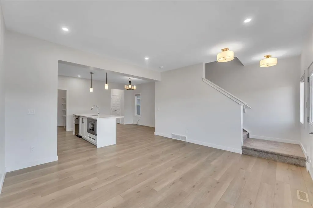 1489 Bayview Point SW