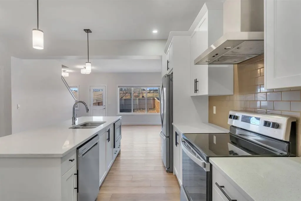 1489 Bayview Point SW