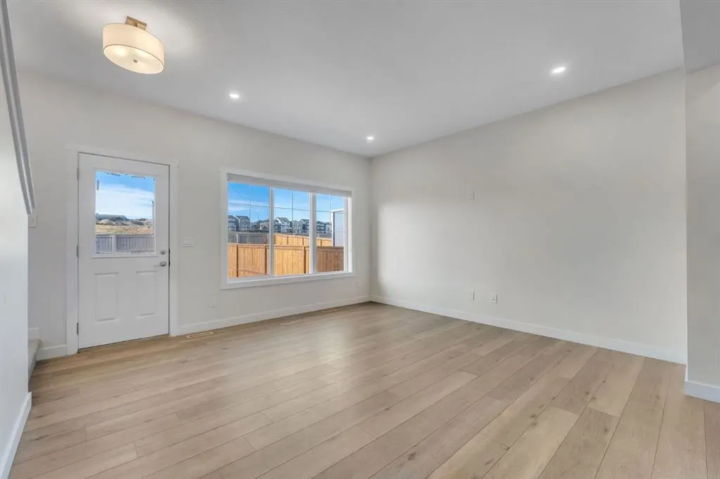 1489 Bayview Point SW