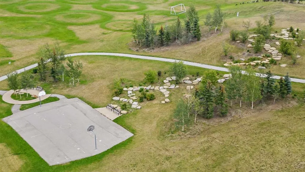 22 Royal Birch Way NW