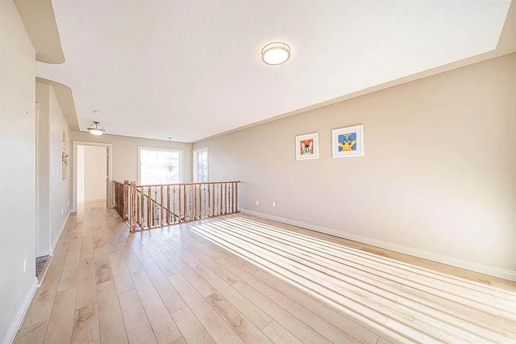 22 Royal Birch Way NW