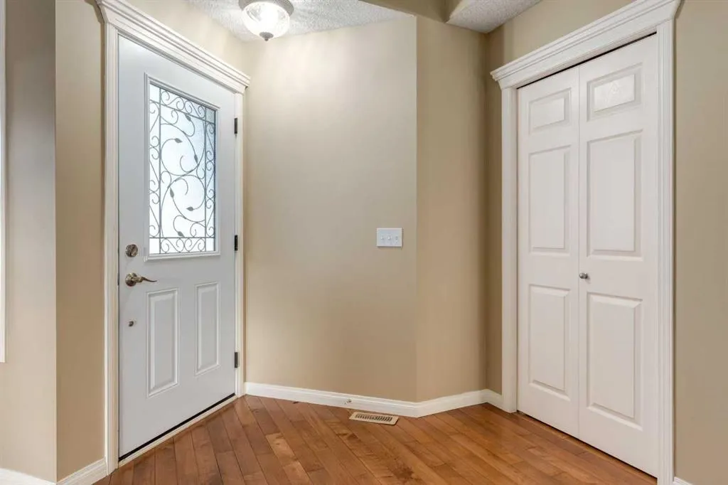 1880 Thornbird Road SE