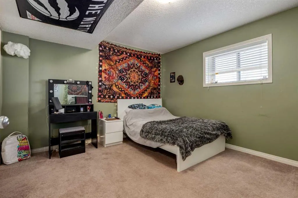 569 Boulder Creek Circle SE