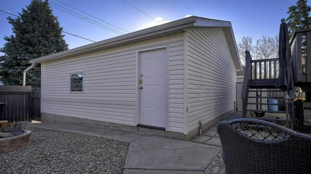 232 Penbrooke Way SE