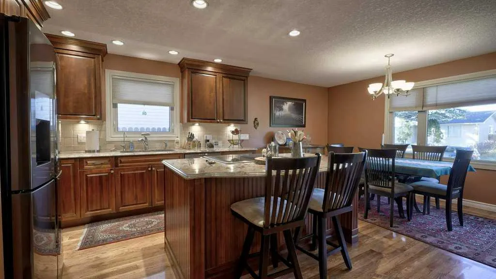 232 Penbrooke Way SE