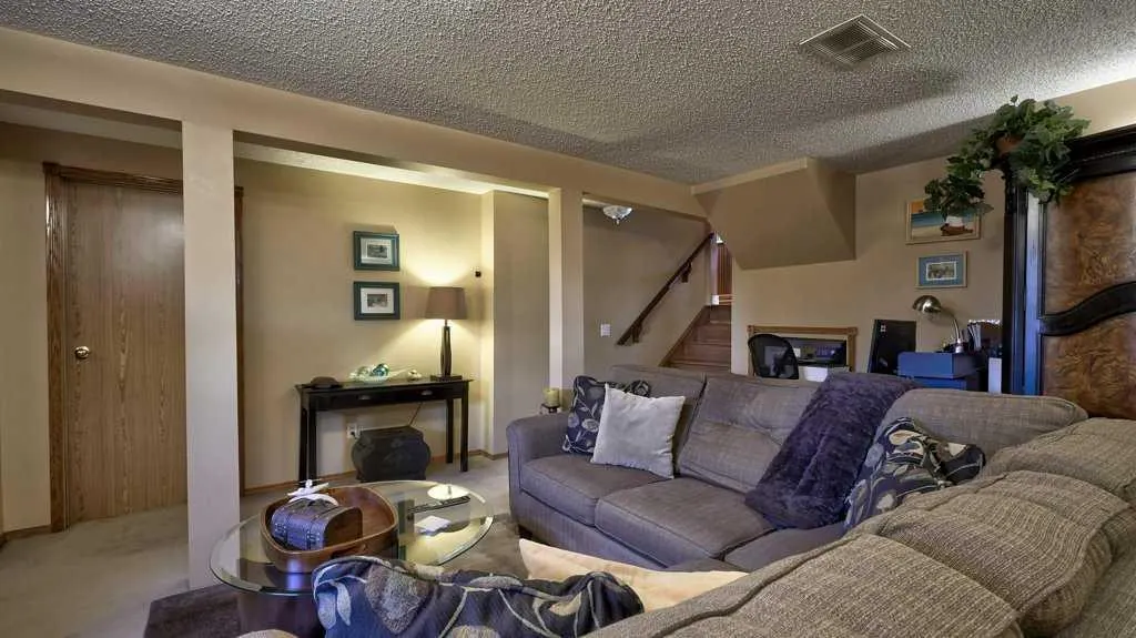 232 Penbrooke Way SE