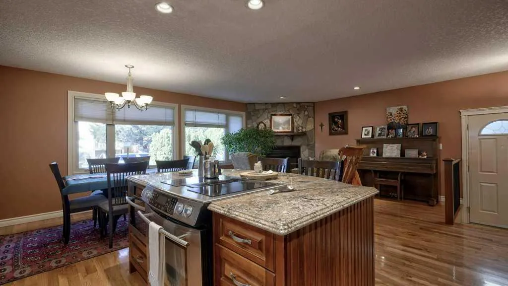 232 Penbrooke Way SE