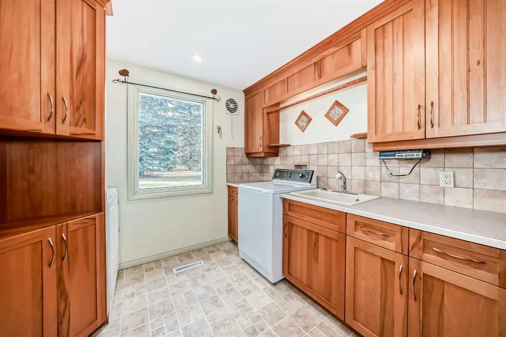 17 College Park Place