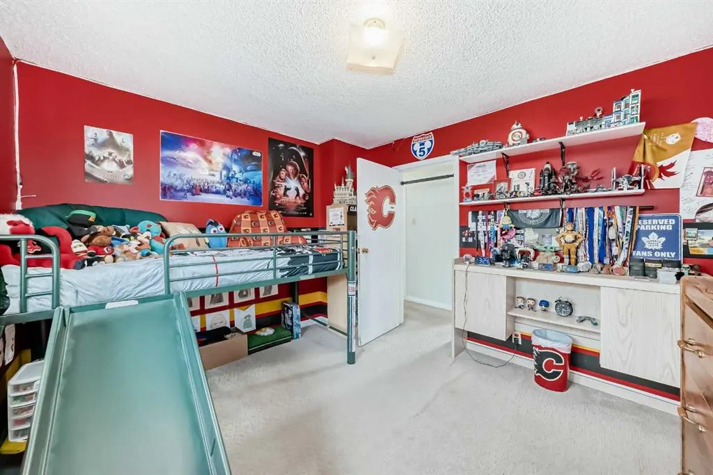 17 College Park Place