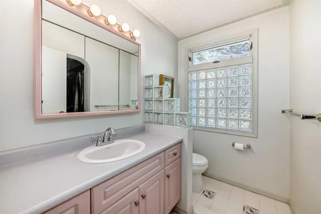 17 College Park Place