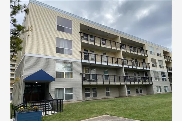 14921 Macdonald Drive, #420