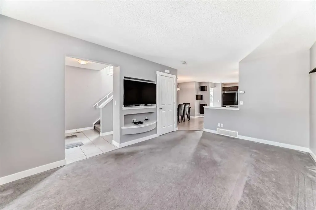 69 Skyview Point Green NE