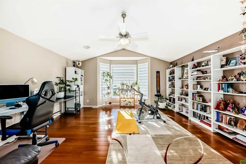 54 New Brighton Manor SE